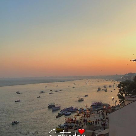 Tandon Lodge On The Ganga Ghat Homestay Βαρανάσι Εξωτερικό φωτογραφία