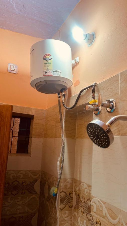 Tandon Lodge On The Ganga Ghat Homestay Βαρανάσι Εξωτερικό φωτογραφία