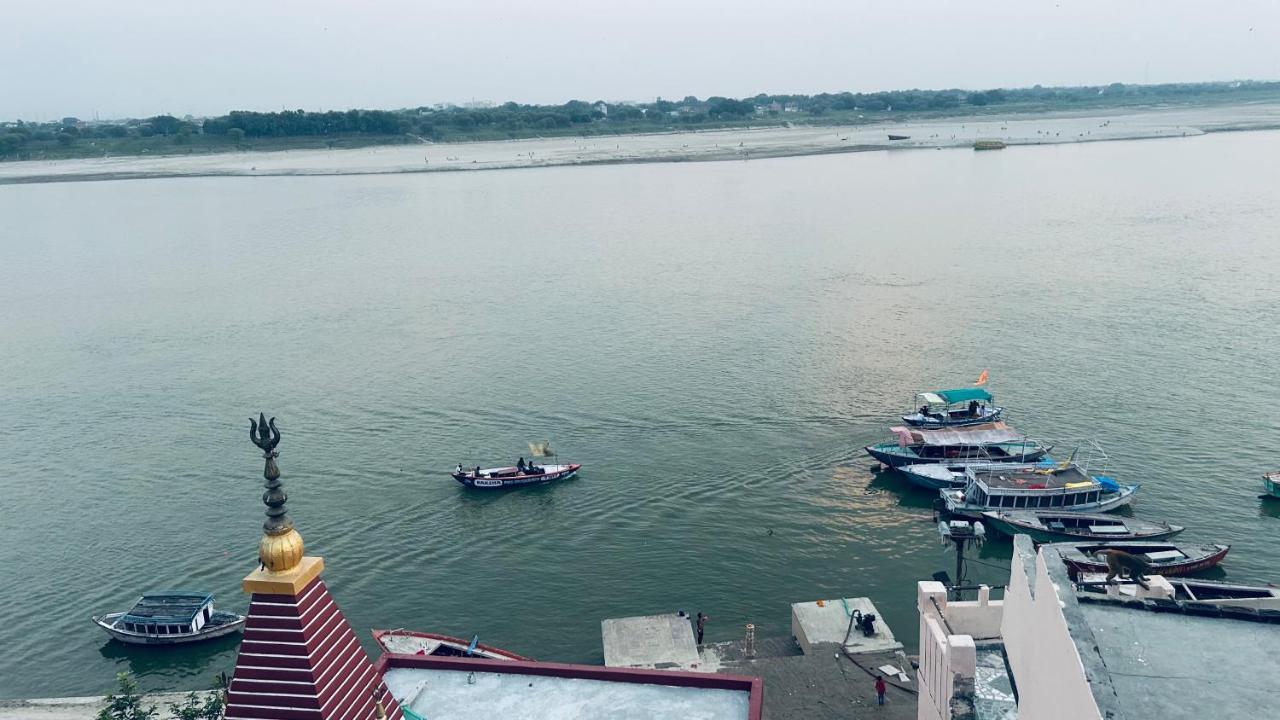 Tandon Lodge On The Ganga Ghat Homestay Βαρανάσι Εξωτερικό φωτογραφία