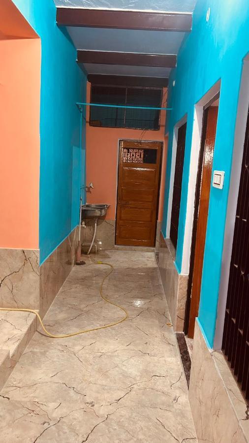 Tandon Lodge On The Ganga Ghat Homestay Βαρανάσι Εξωτερικό φωτογραφία