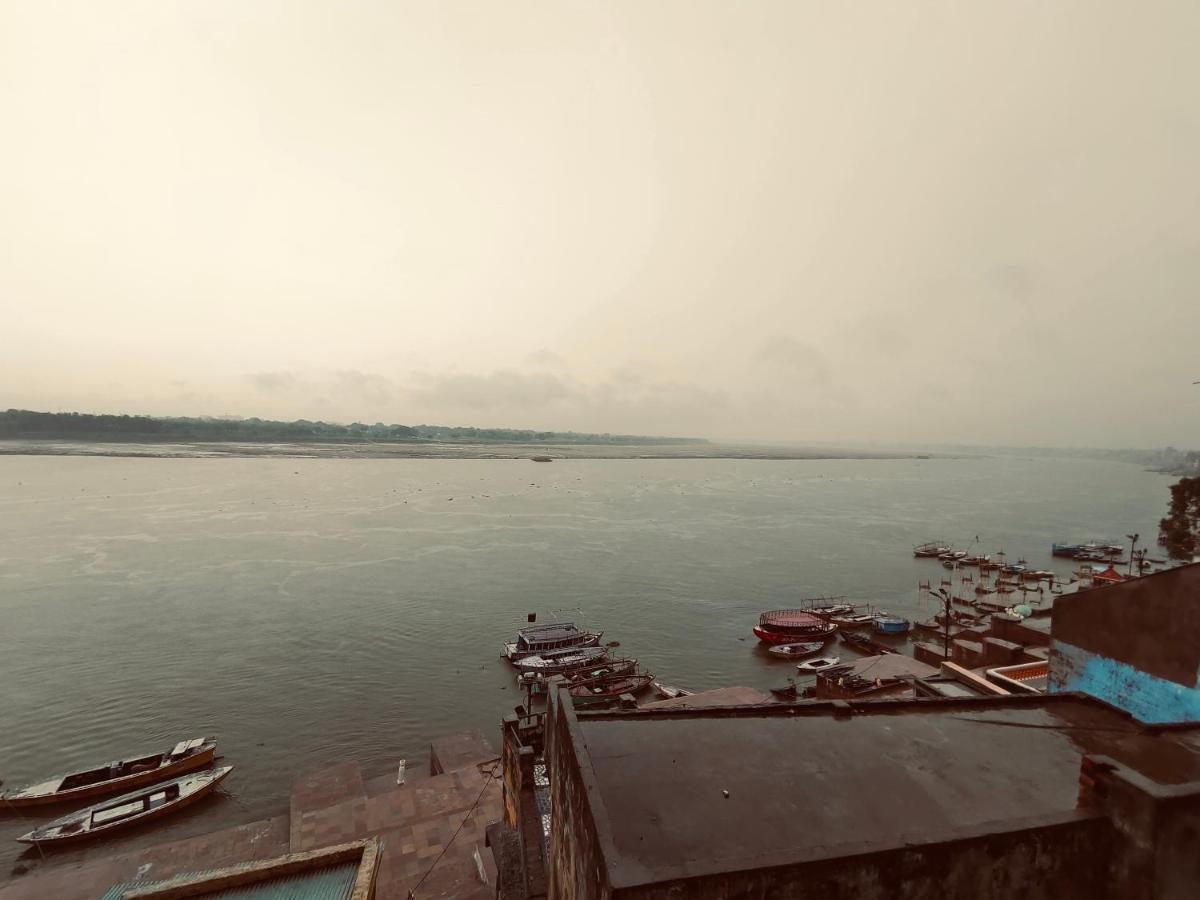 Tandon Lodge On The Ganga Ghat Homestay Βαρανάσι Εξωτερικό φωτογραφία