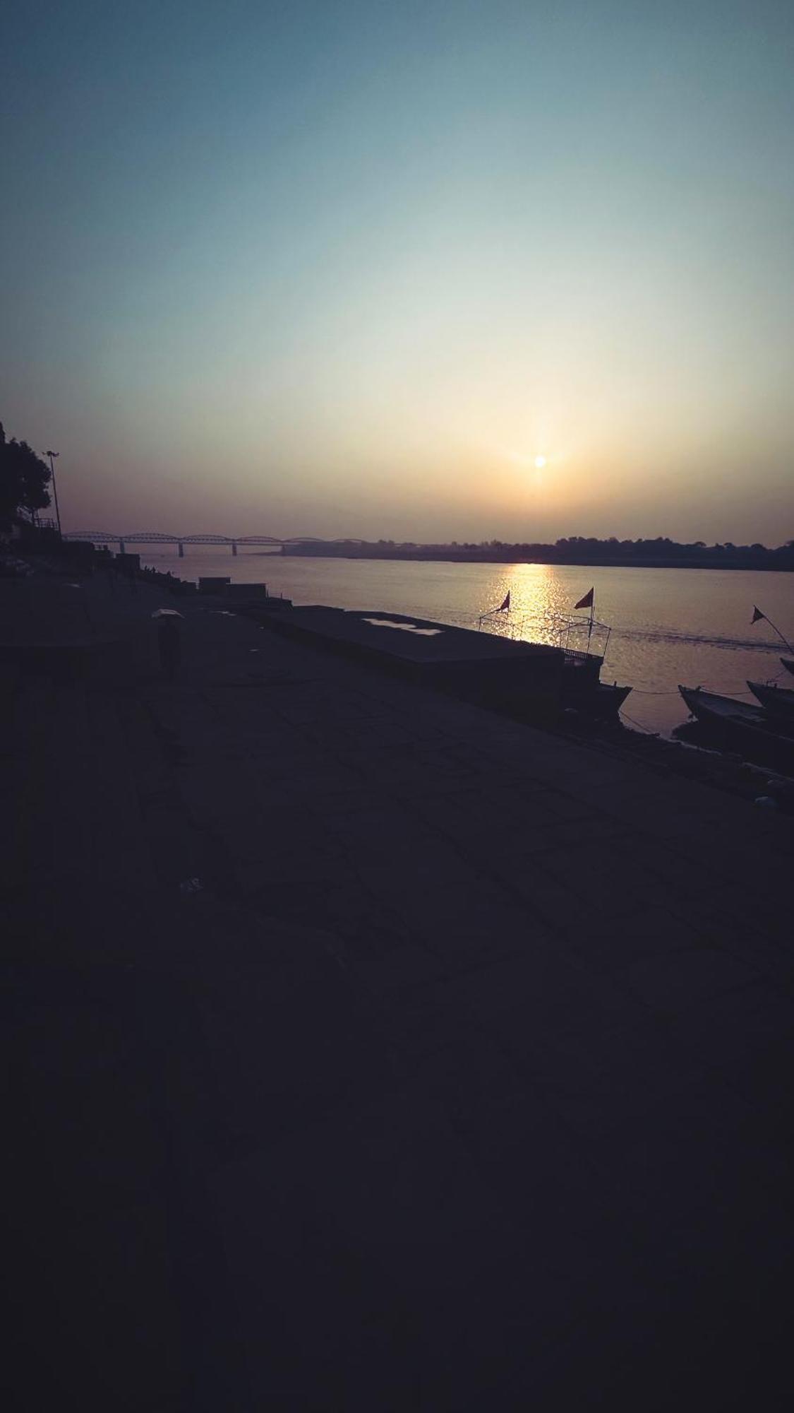 Tandon Lodge On The Ganga Ghat Homestay Βαρανάσι Εξωτερικό φωτογραφία