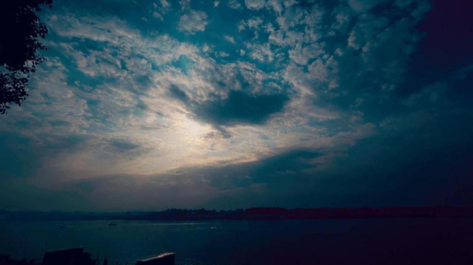 Tandon Lodge On The Ganga Ghat Homestay Βαρανάσι Εξωτερικό φωτογραφία