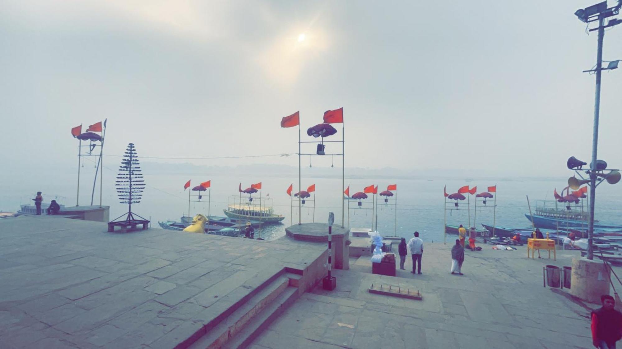 Tandon Lodge On The Ganga Ghat Homestay Βαρανάσι Εξωτερικό φωτογραφία