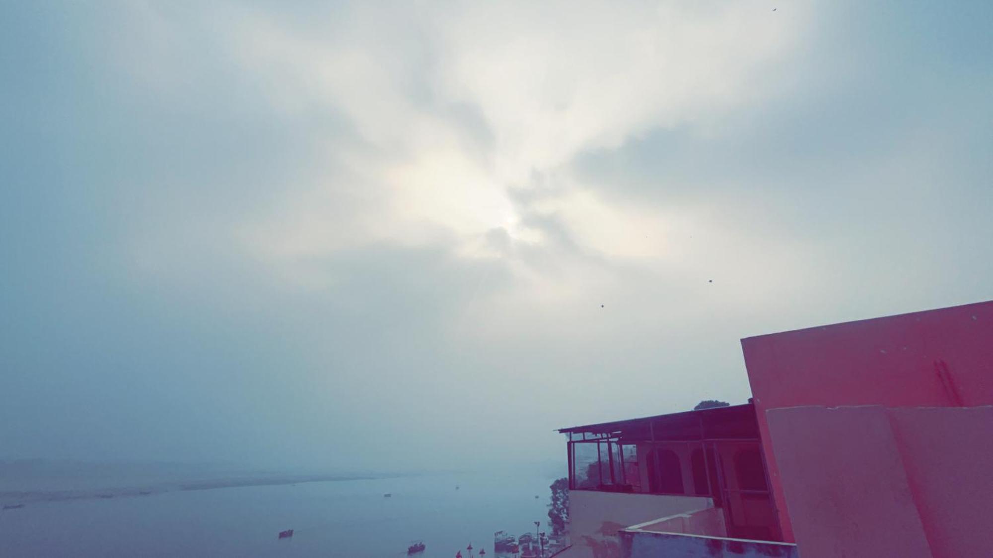 Tandon Lodge On The Ganga Ghat Homestay Βαρανάσι Εξωτερικό φωτογραφία