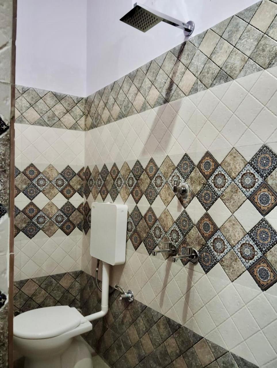 Tandon Lodge On The Ganga Ghat Homestay Βαρανάσι Εξωτερικό φωτογραφία